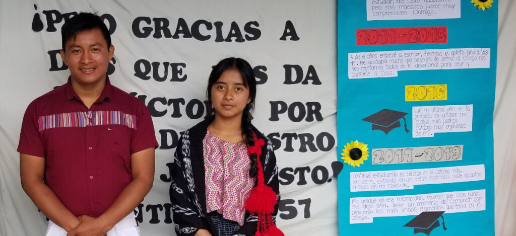 Two of the Vida Extension Program students